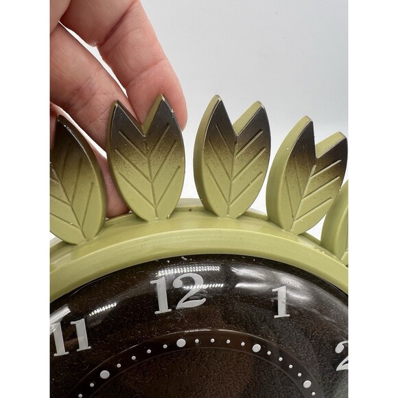 Vintage Westclox Electric Wall Clock Green Leaf MCM Floral Flower READ DESCRIP! - Picture 5 of 13